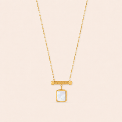 Ivory Shell Pendent Necklace